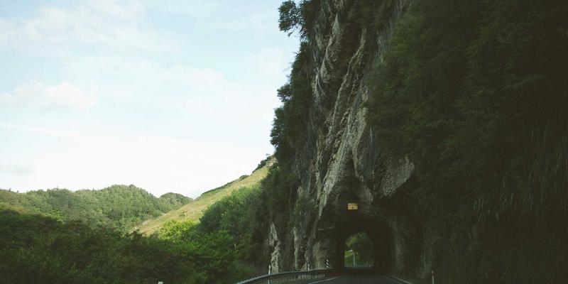 Air Jordan 元年与复刻版深度对比：细节、材质与情怀的终极解析