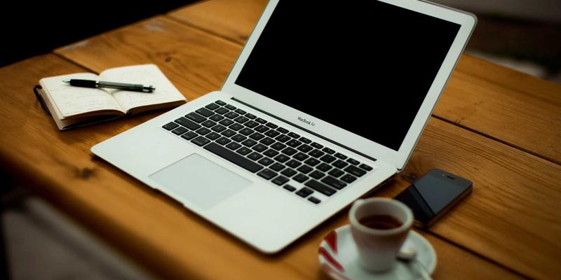 Air Jordan球鞋清洁与保养全攻略：麂皮、皮革、网面材质专业护理指南